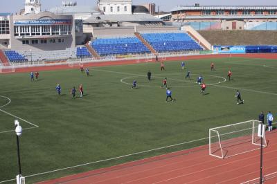 Финиширует областной футбольный турнир памяти Олега Антошкина